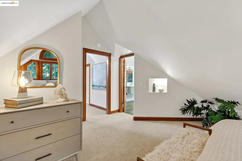 369 Hampton Road Piedmont CA 94611