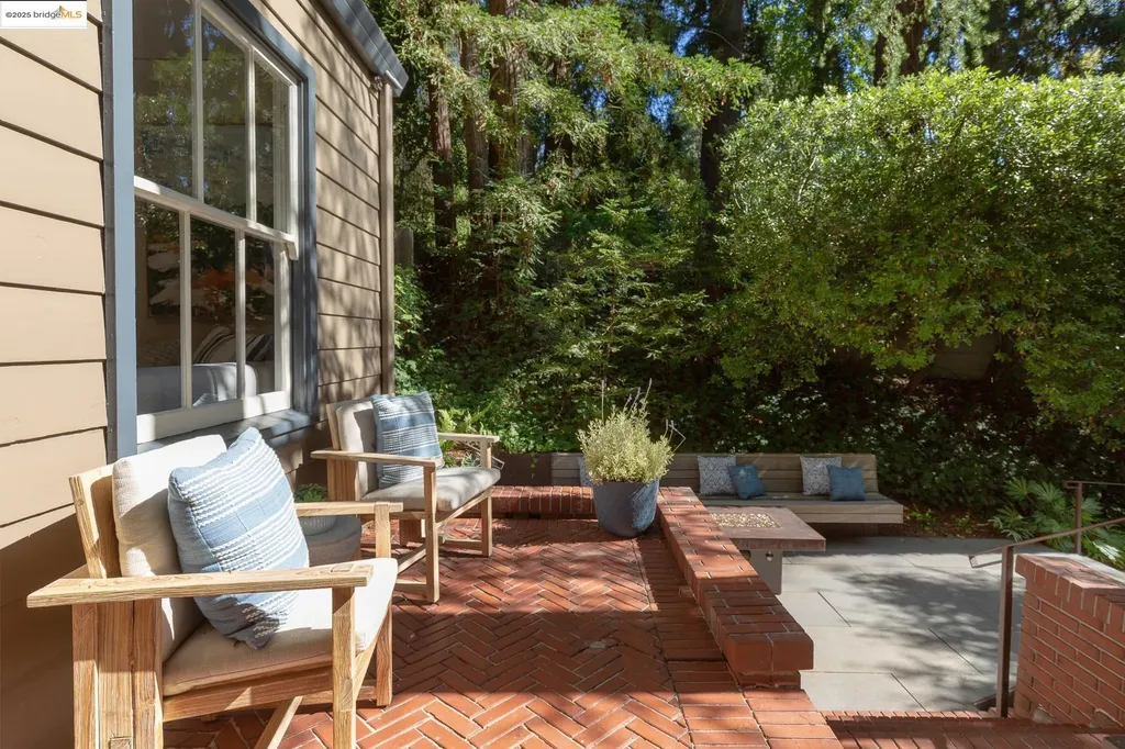 369 Hampton Road Piedmont CA 94611