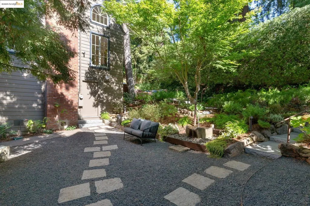 369 Hampton Road Piedmont CA 94611
