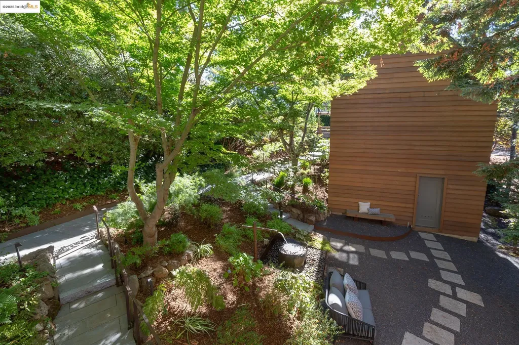 369 Hampton Road Piedmont CA 94611