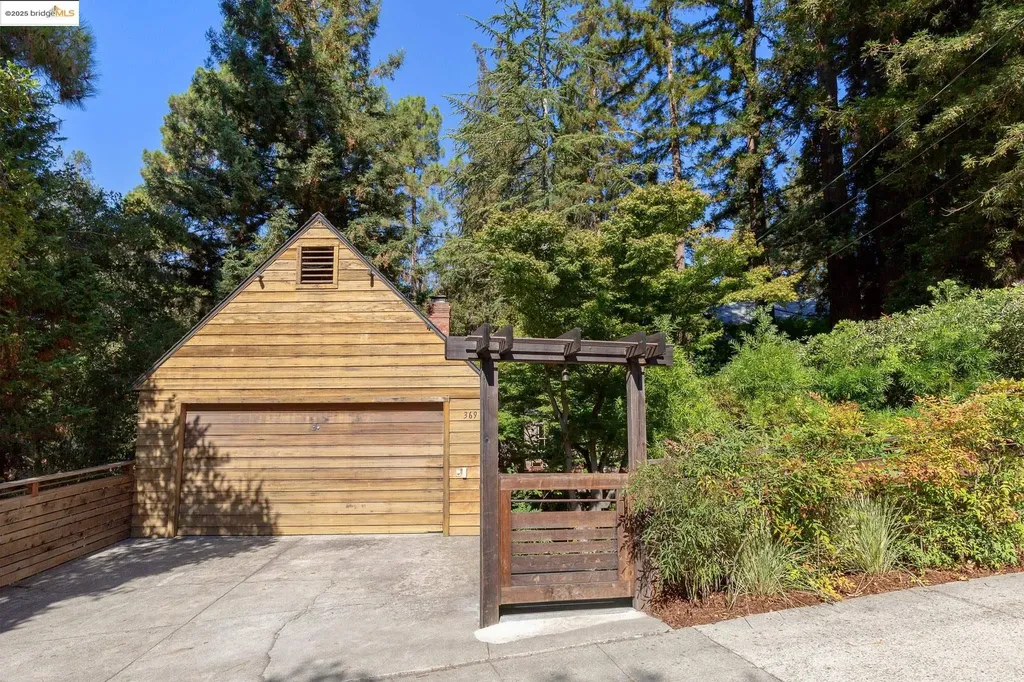 369 Hampton Road Piedmont CA 94611