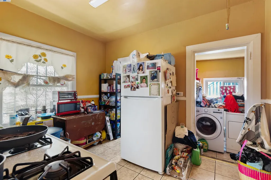 845 Isabella Street Oakland CA 94607