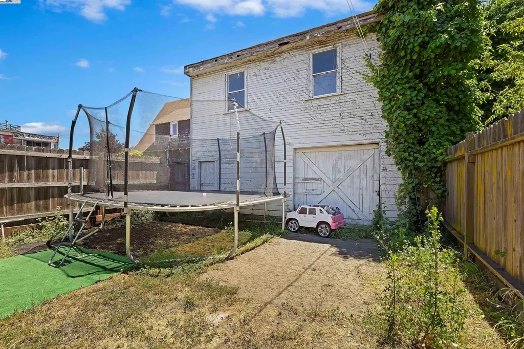 845 Isabella Street Oakland CA 94607