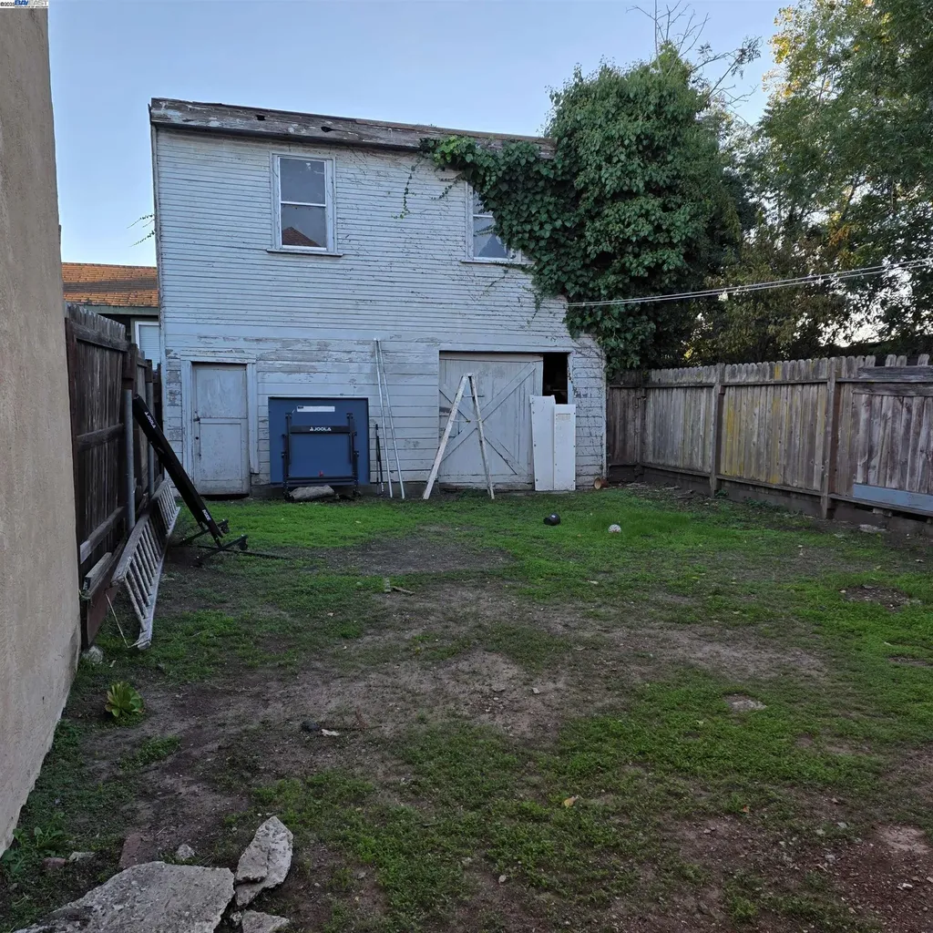 845 Isabella Street Oakland CA 94607