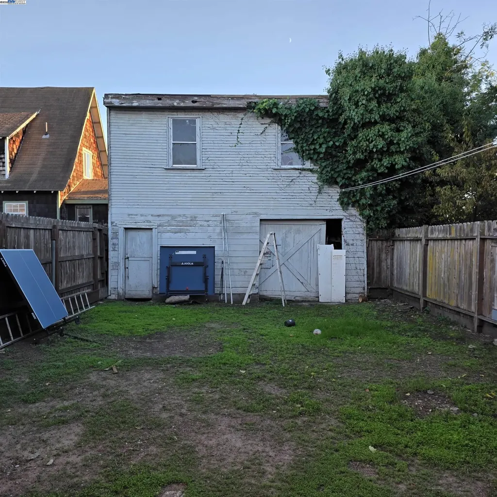 845 Isabella Street Oakland CA 94607