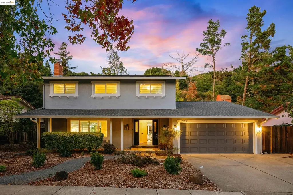 7796 Surrey Lane Oakland CA 94605