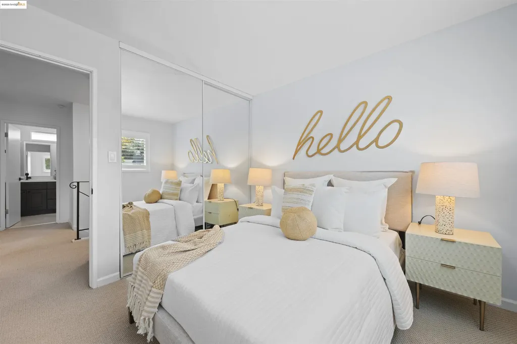 7796 Surrey Lane Oakland CA 94605