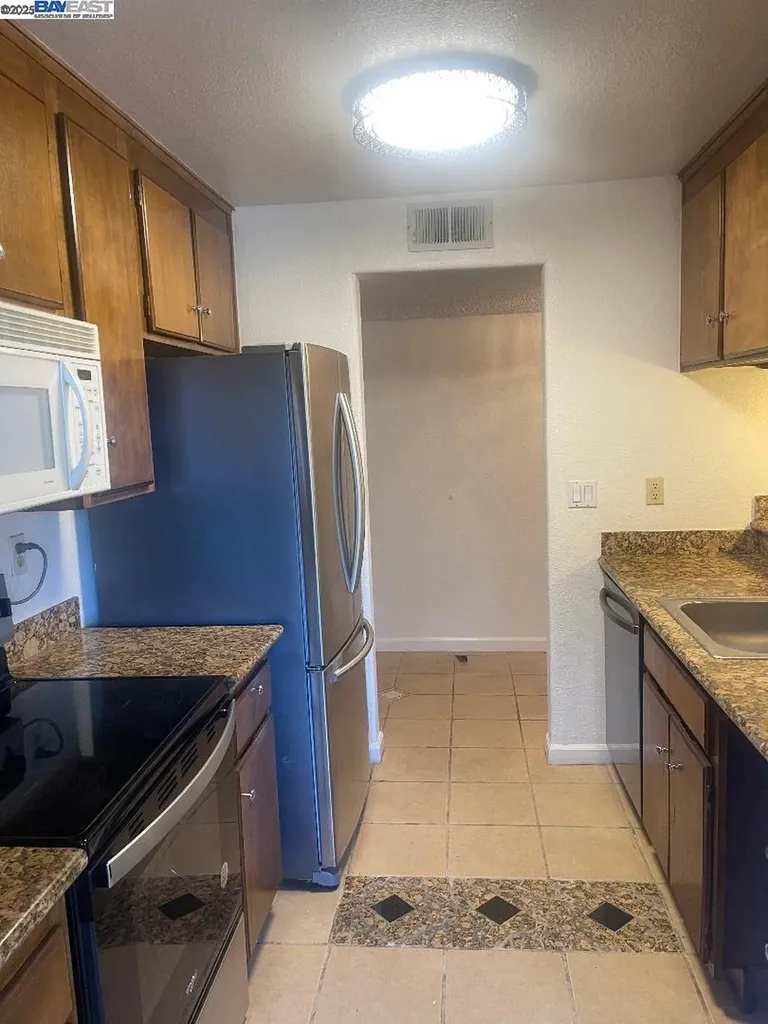 400 Davis San Leandro CA 94577