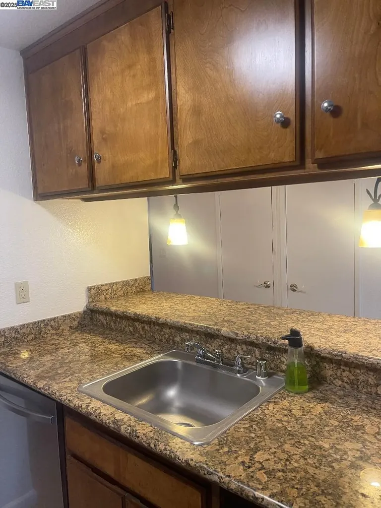 400 Davis San Leandro CA 94577
