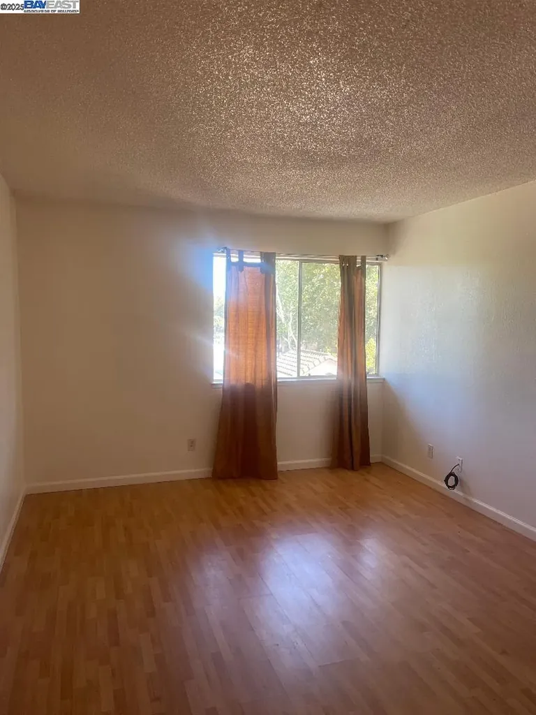 400 Davis San Leandro CA 94577