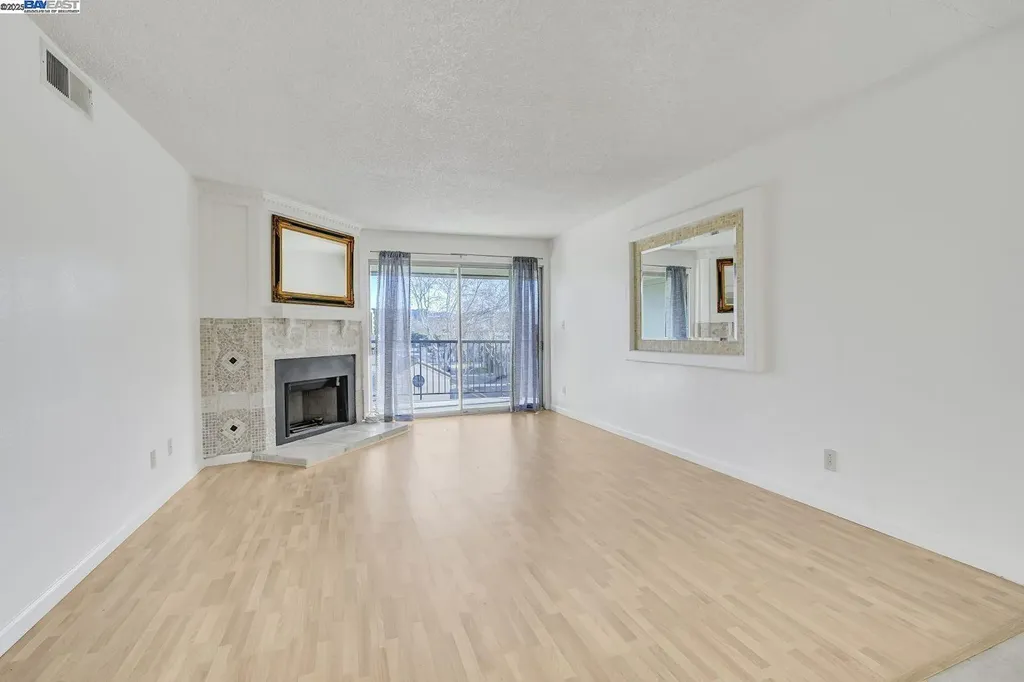 400 Davis San Leandro CA 94577