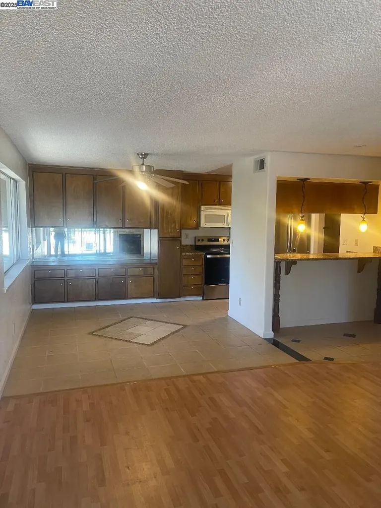 400 Davis San Leandro CA 94577