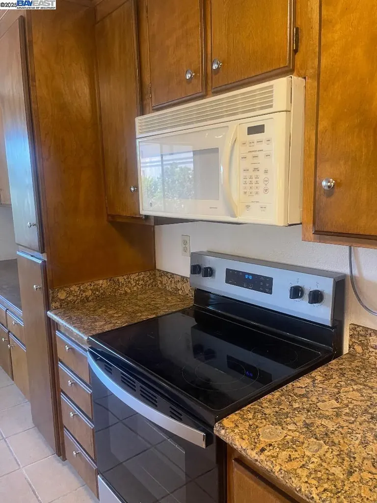 400 Davis San Leandro CA 94577