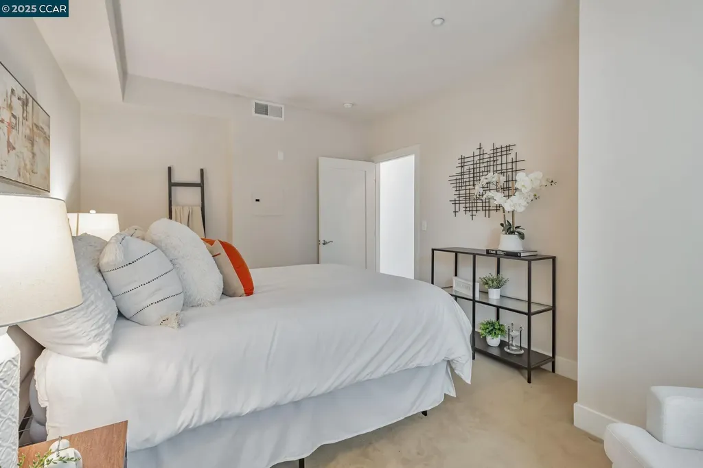 4395 Piedmont Avenue Oakland CA 94611