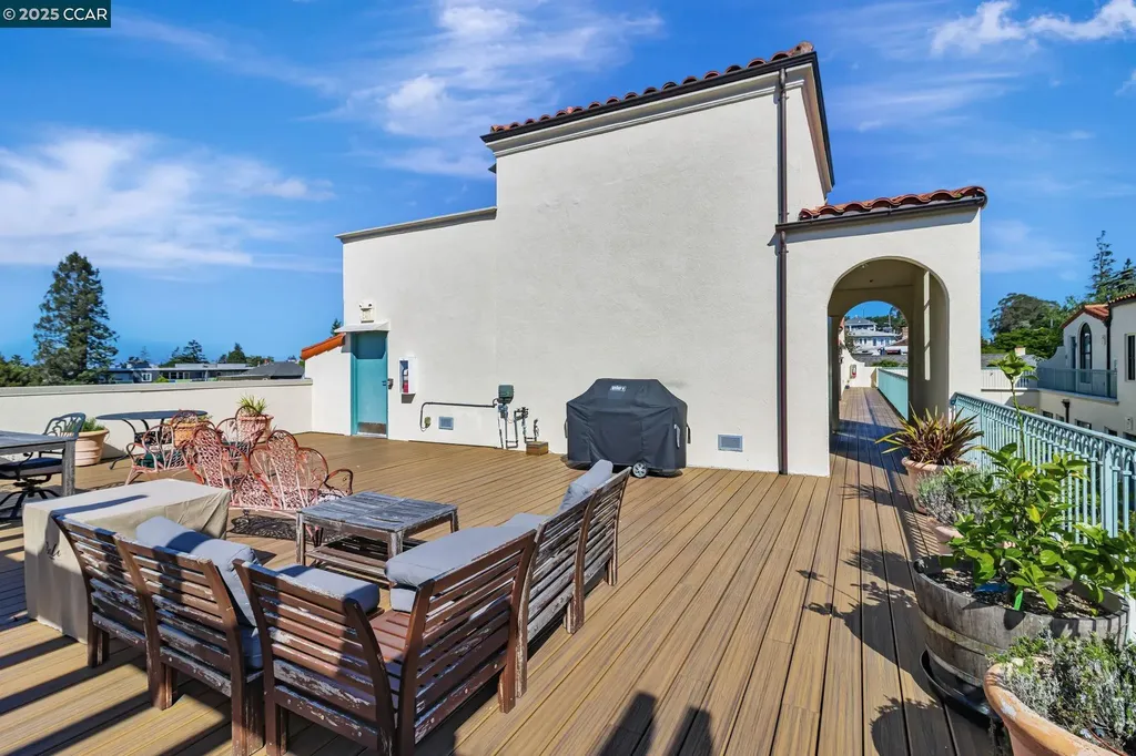 4395 Piedmont Avenue Oakland CA 94611