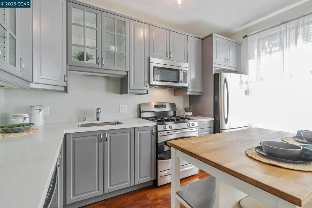 4395 Piedmont Avenue Oakland CA 94611