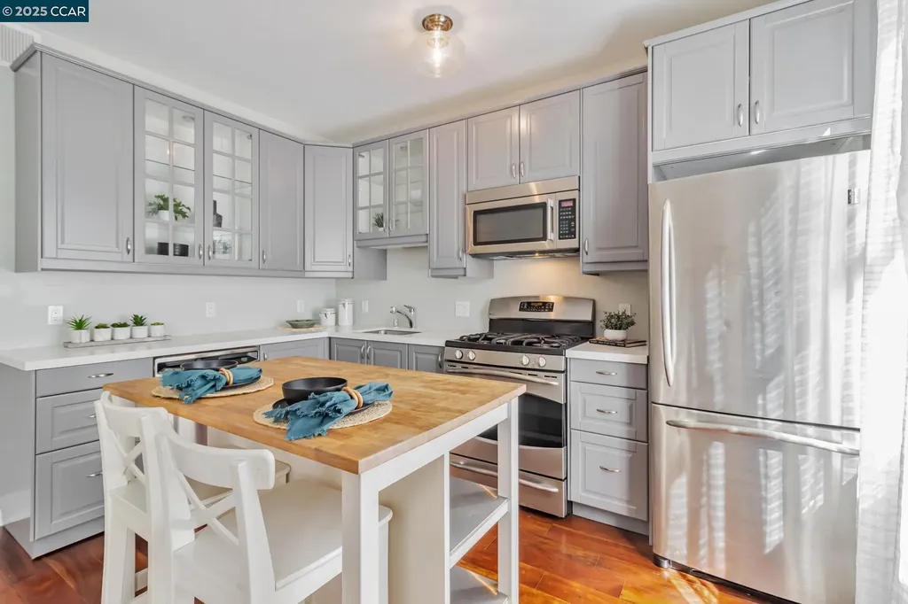 4395 Piedmont Avenue Oakland CA 94611