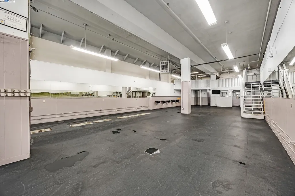 3701 International Boulevard Oakland CA 94601