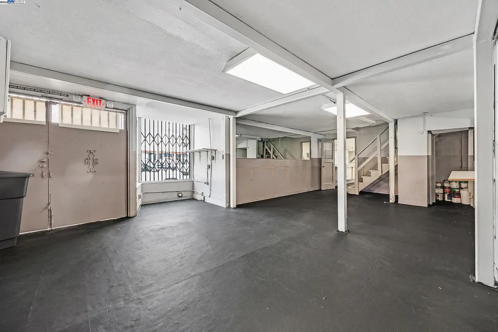 3701 International Boulevard Oakland CA 94601