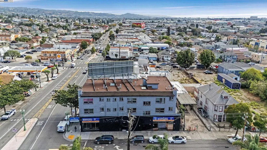 3701 International Boulevard Oakland CA 94601