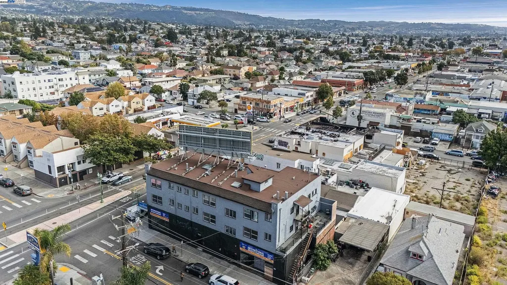 3701 International Boulevard Oakland CA 94601