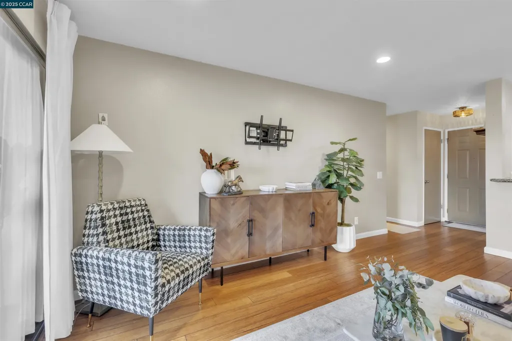 29583 Vanderbilt Street Hayward CA 94544