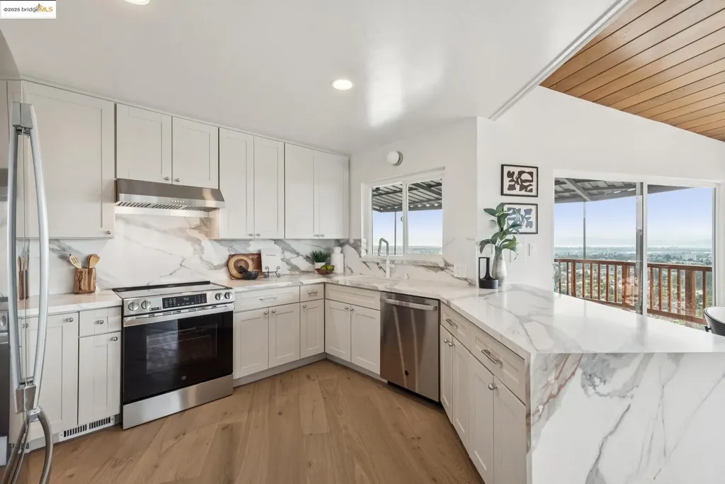 37 Coolidge Terrace Oakland CA 94602