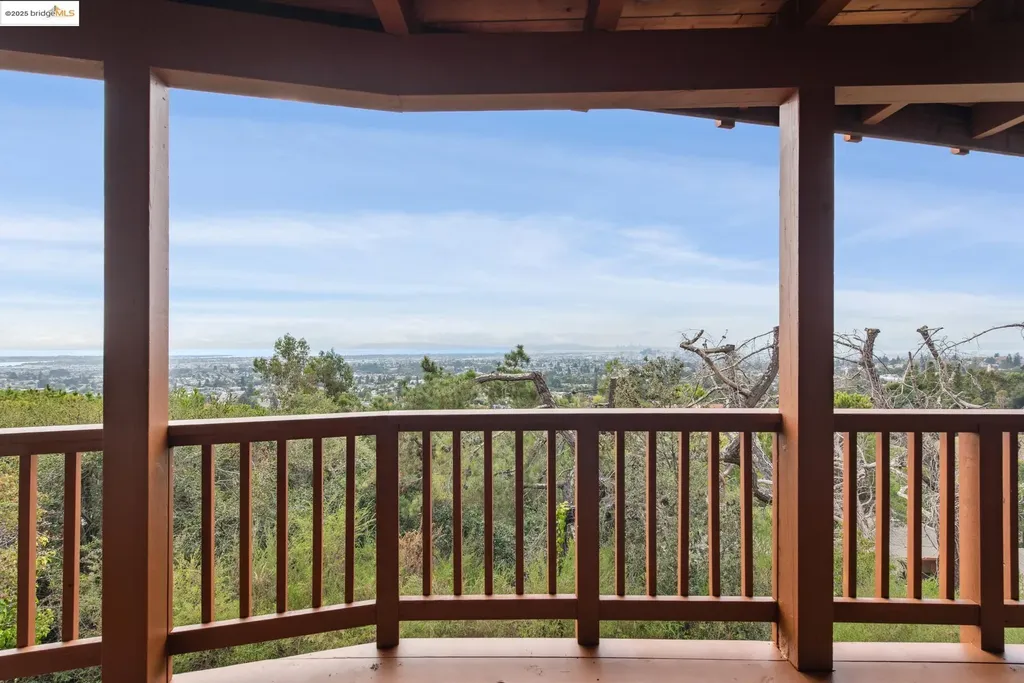 37 Coolidge Terrace Oakland CA 94602