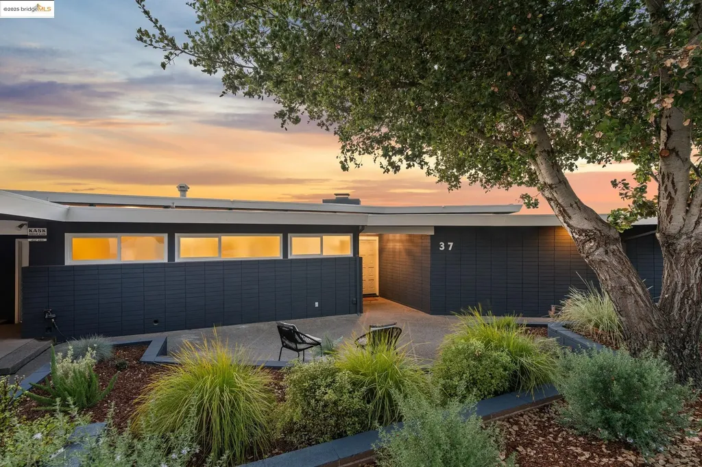37 Coolidge Terrace Oakland CA 94602