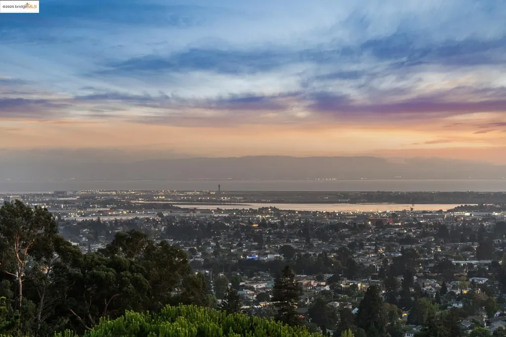37 Coolidge Terrace Oakland CA 94602