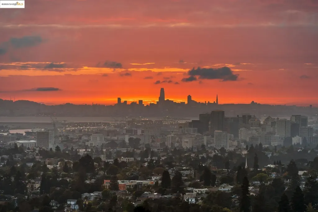 37 Coolidge Terrace Oakland CA 94602