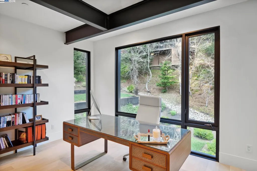 3 West Circle Oakland CA 94611