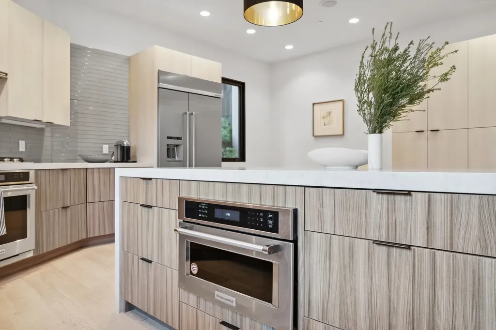 3 West Circle Oakland CA 94611