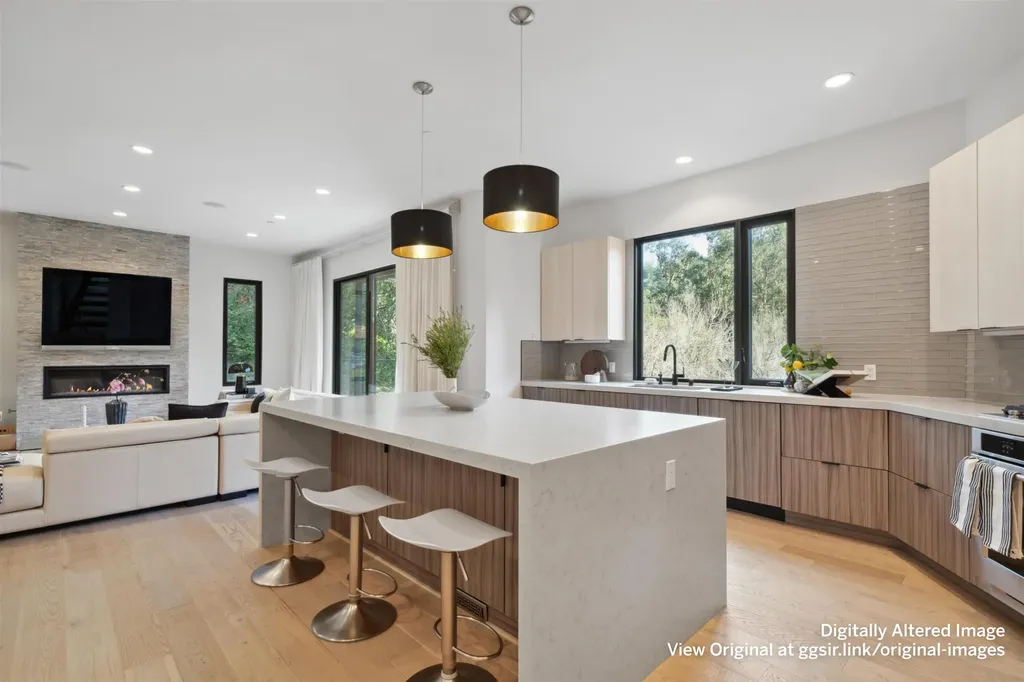 3 West Circle Oakland CA 94611