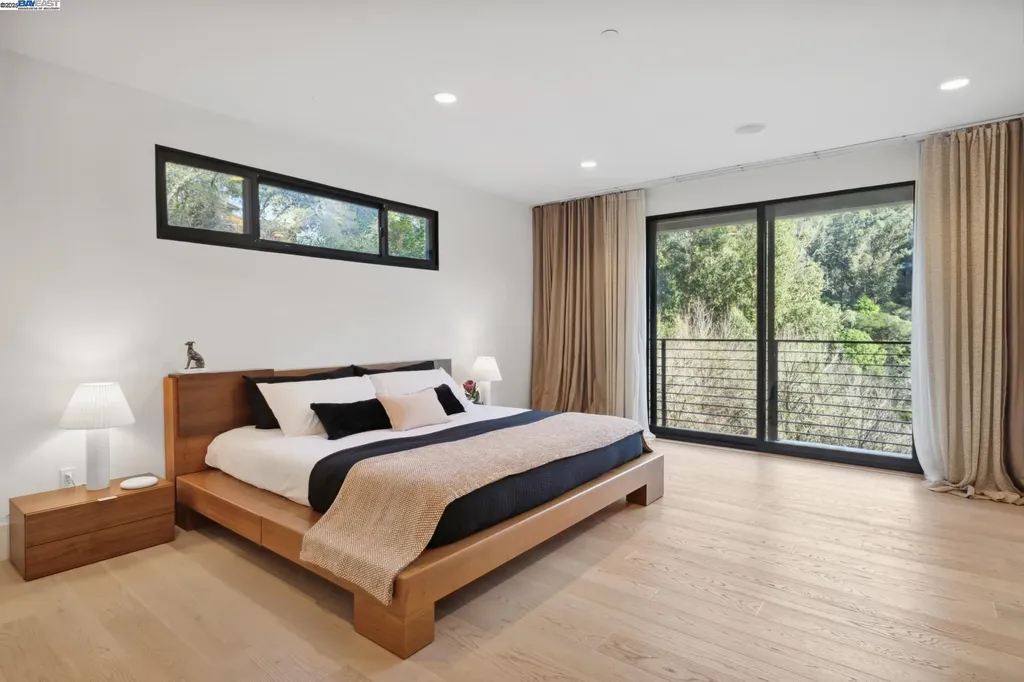 3 West Circle Oakland CA 94611