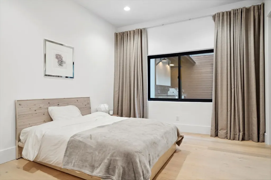 3 West Circle Oakland CA 94611