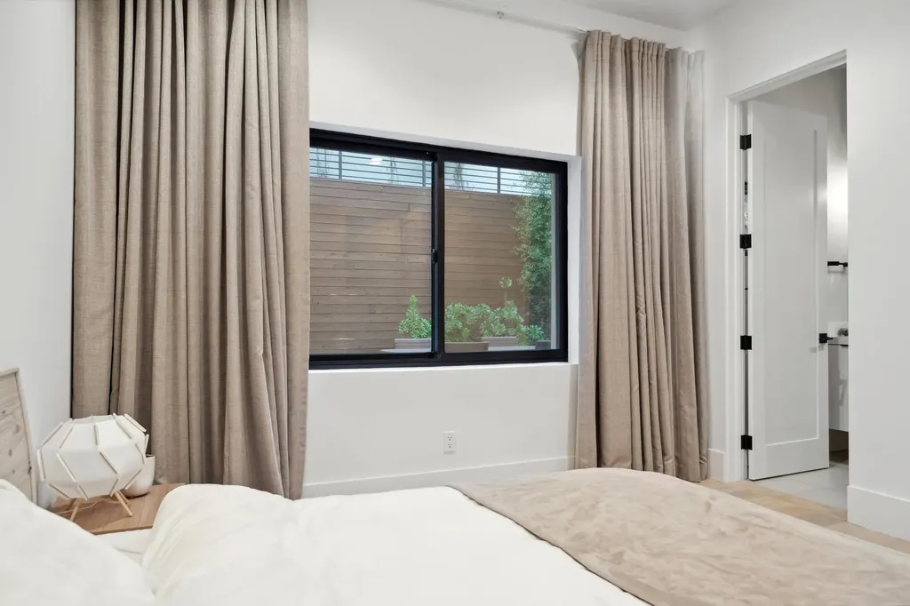 3 West Circle Oakland CA 94611