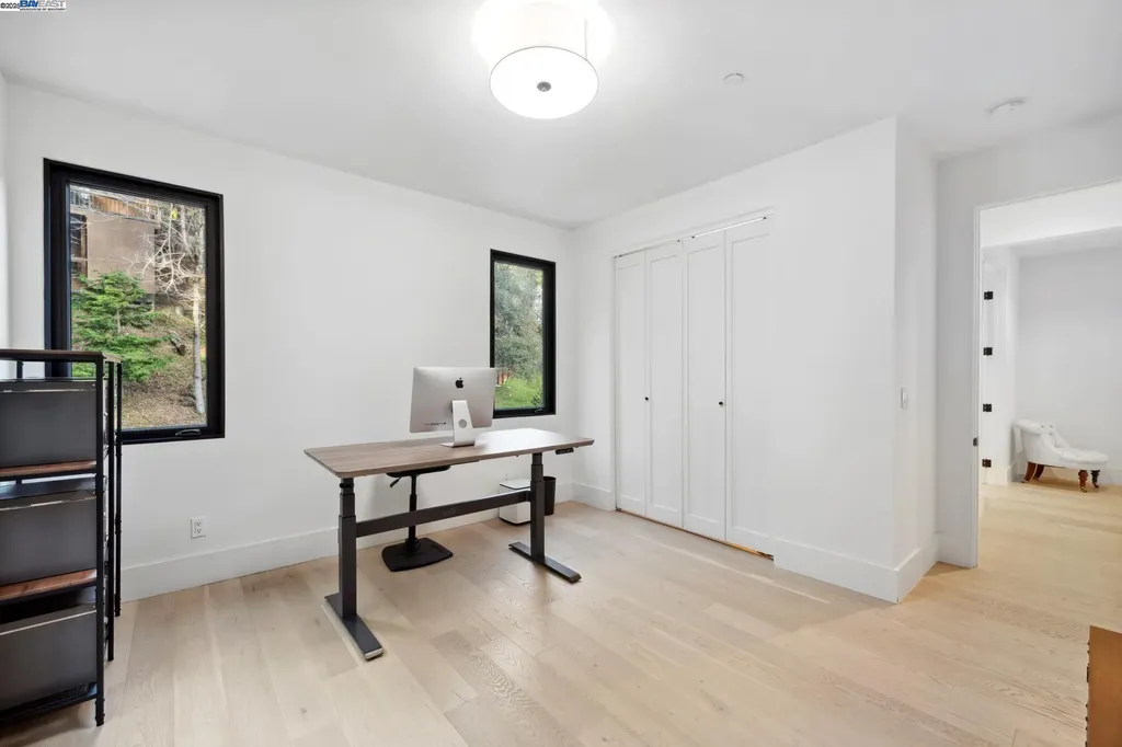 3 West Circle Oakland CA 94611