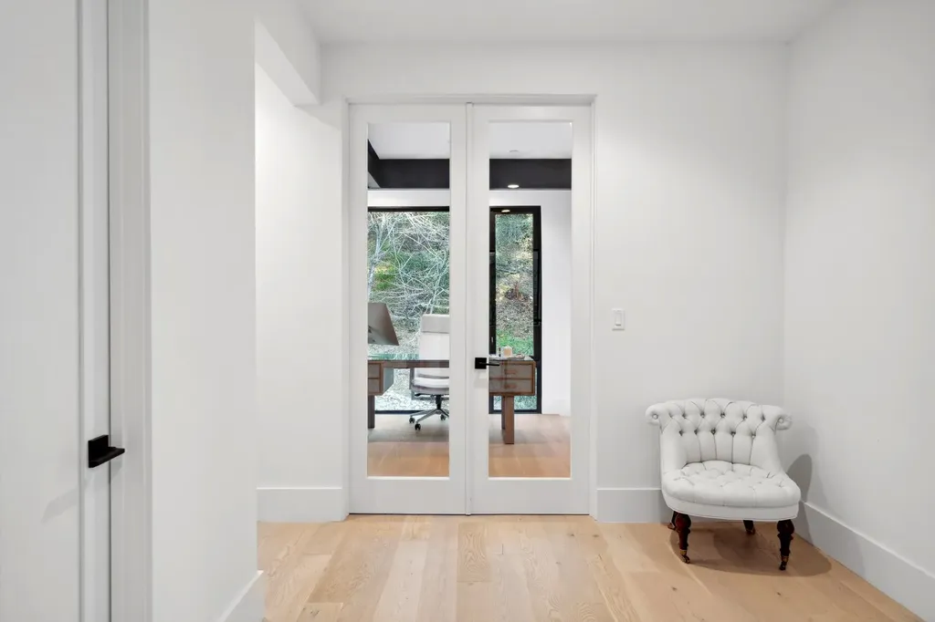 3 West Circle Oakland CA 94611