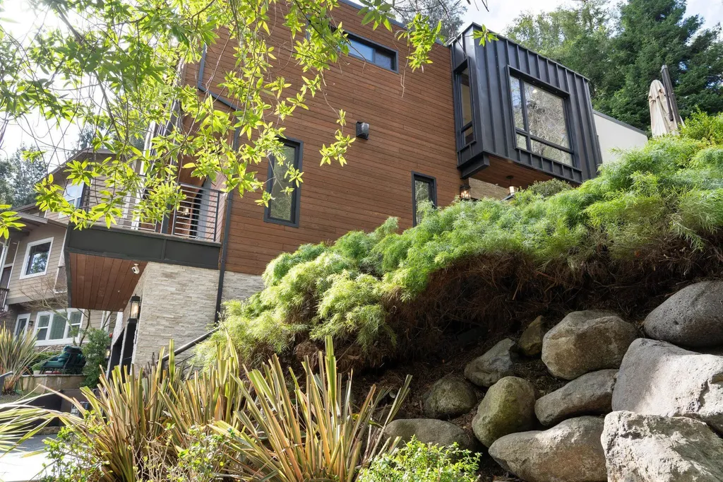 3 West Circle Oakland CA 94611