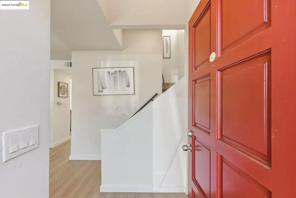 9737 Hillgrade Court Oakland CA 94603
