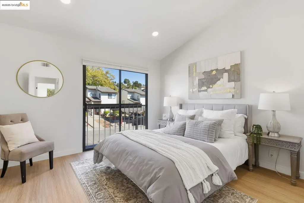 9737 Hillgrade Court Oakland CA 94603