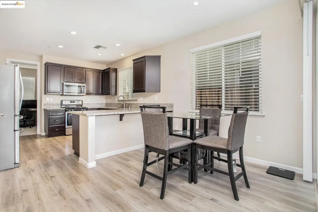 175 Halsey Way Pittsburg CA 94565