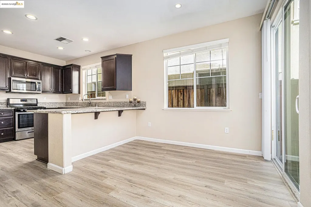 175 Halsey Way Pittsburg CA 94565