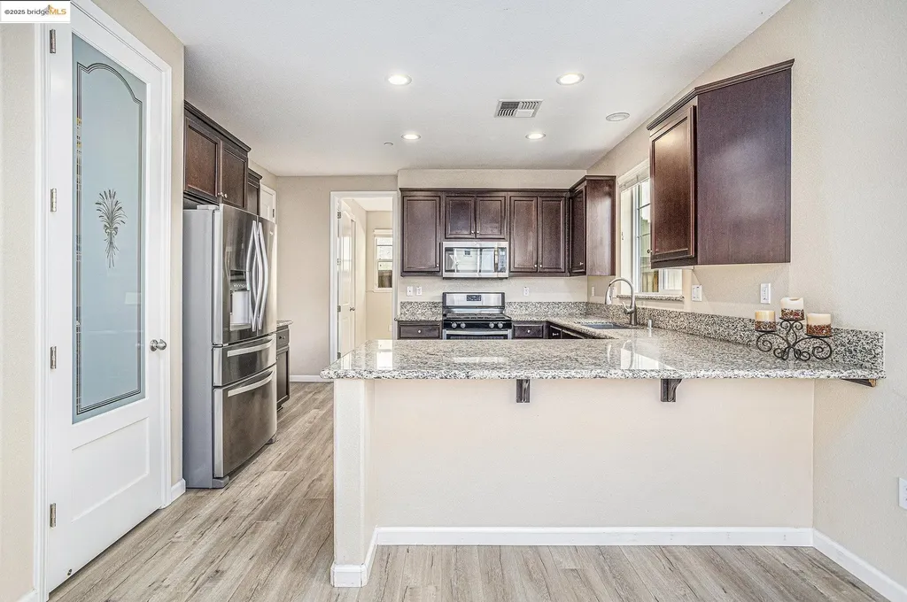 175 Halsey Way Pittsburg CA 94565