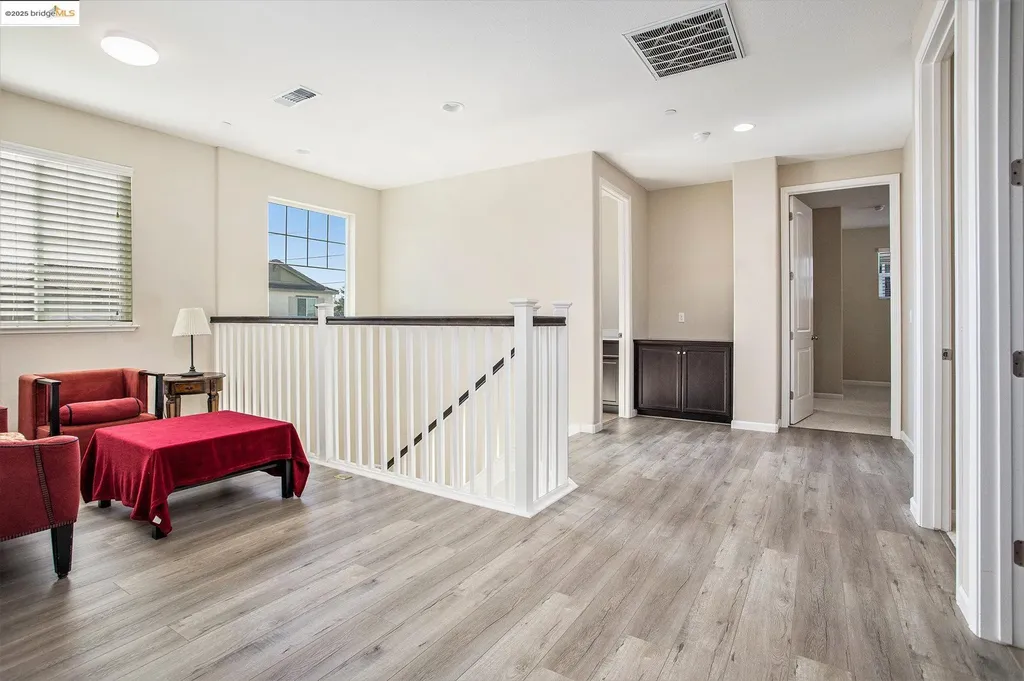 175 Halsey Way Pittsburg CA 94565