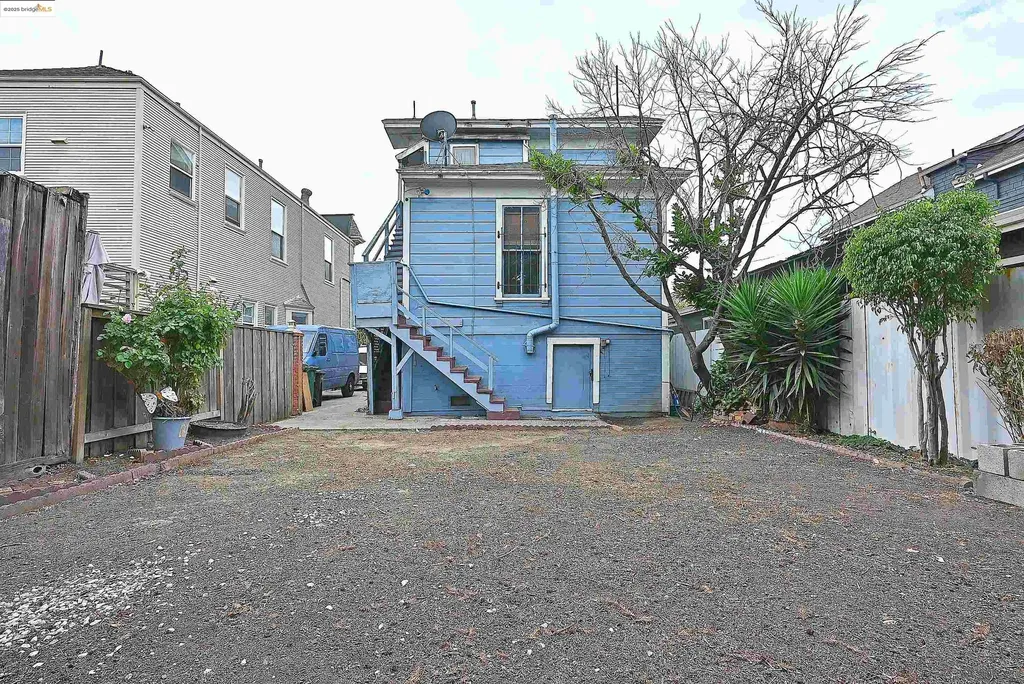 672 33rd Street Oakland CA 94609