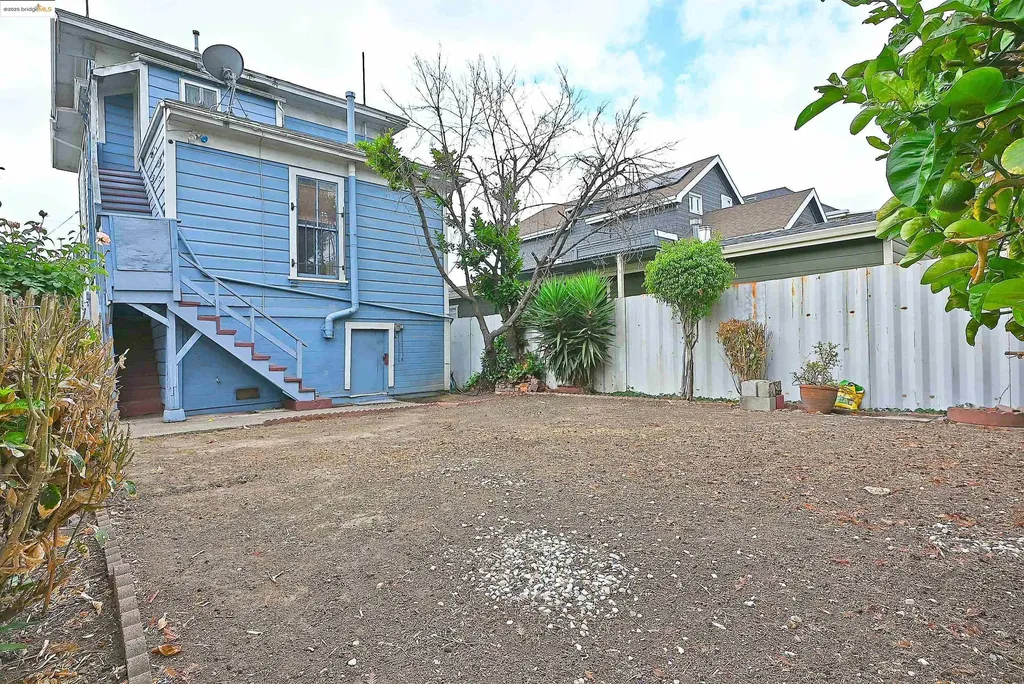672 33rd Street Oakland CA 94609