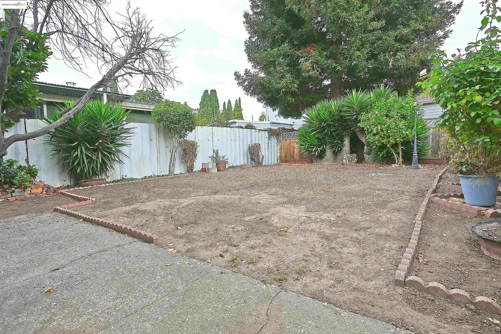 672 33rd Street Oakland CA 94609