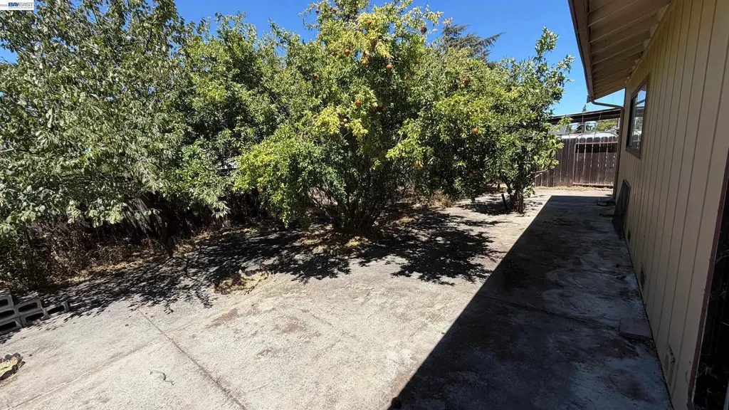 1988 Calaveras Drive Pittsburg CA 94565